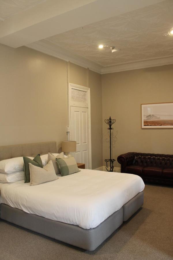 The Royal Hotel West Wyalong Esterno foto